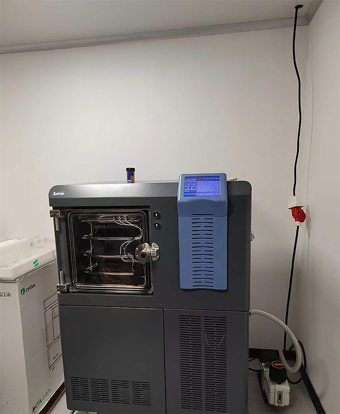 HiYi Lyo D30 Pilot Freeze Dryer