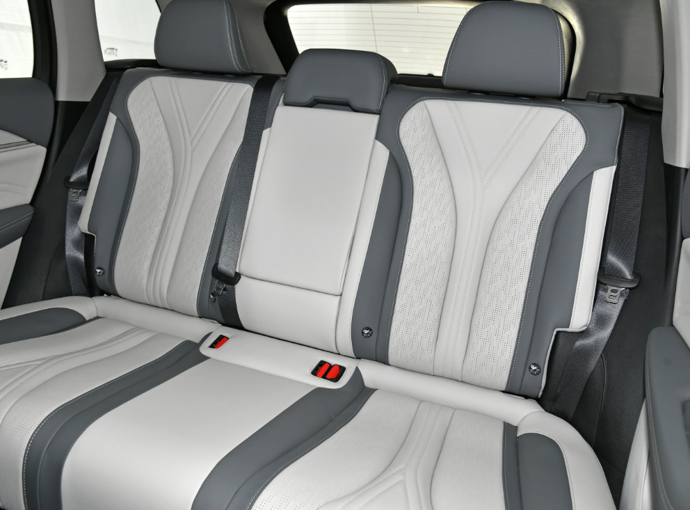 Geely Xingyue L Sports Utility Vehicle Geely Xing Yue L 5 Seater Suv