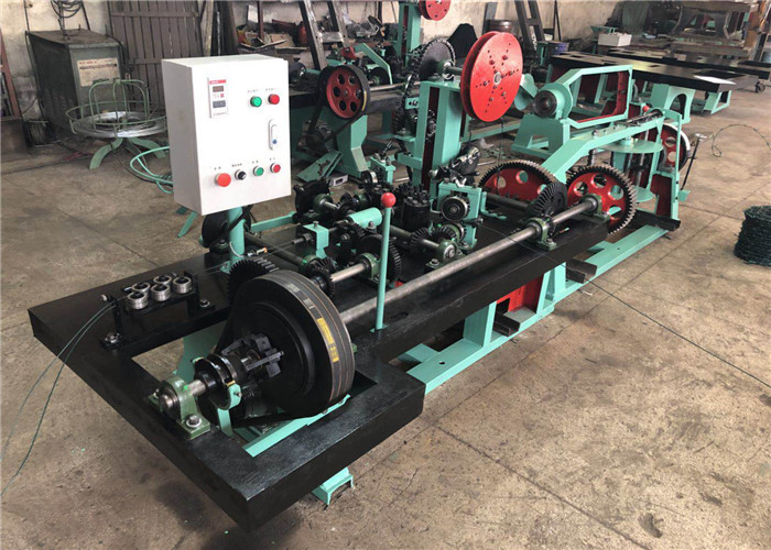 Positve / Negative Barbed Wire Mesh Making Machine , Fencing Wire Making Machine