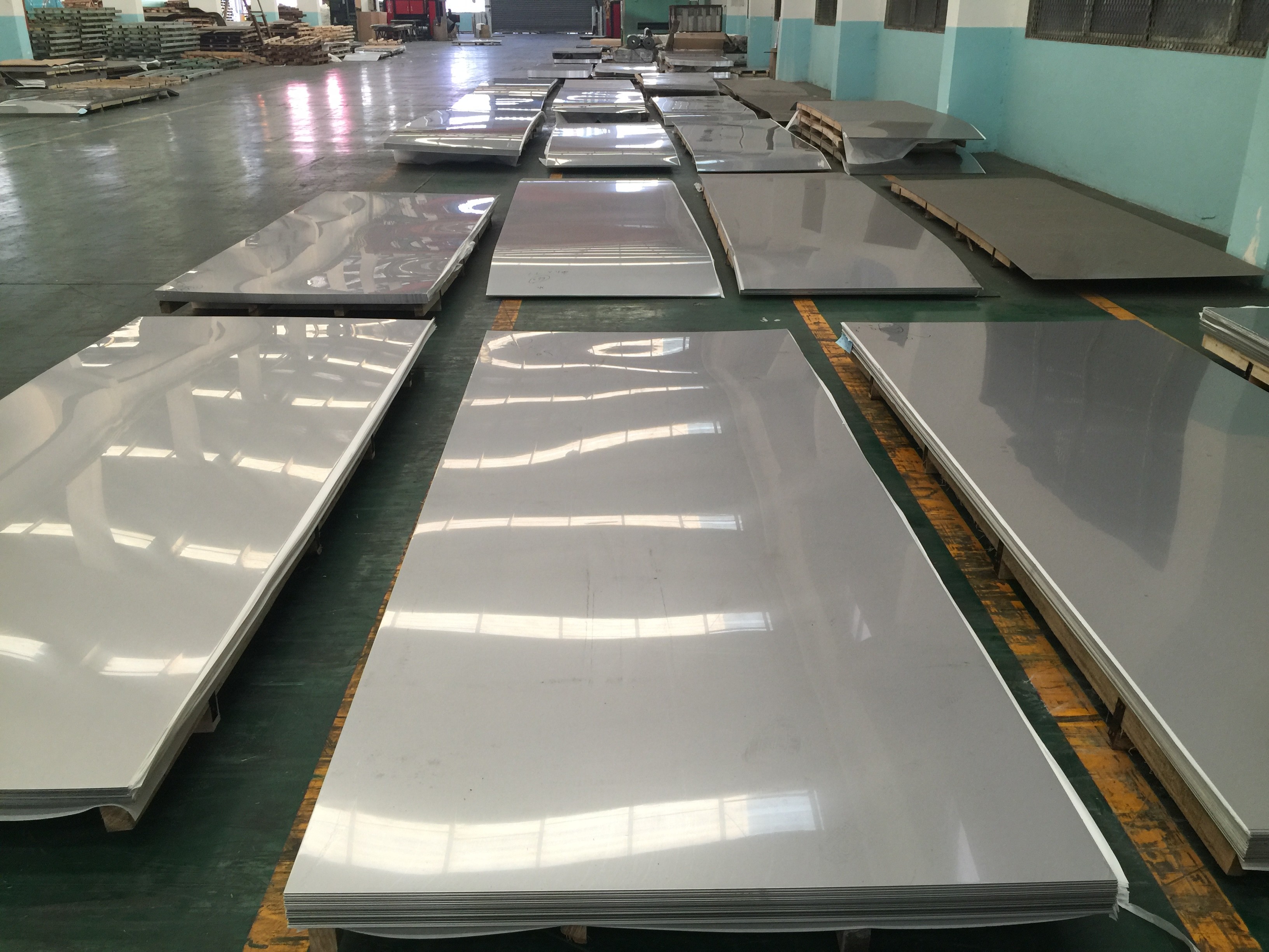 TISCO TTS 443M Stainless Steel Sheet SS443 - 0.8 mm Thickness No 4 Finish And Protective Coating