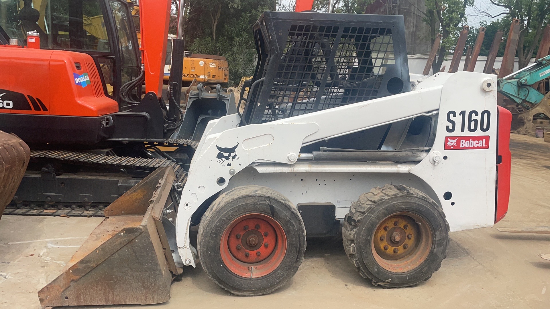 Used Mini Skid Steer Loaders Bobcat S160 T300 S70 S75 A200 A220 S185