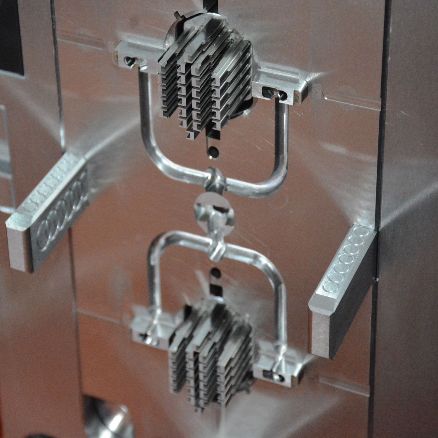 H13 Steel EDM High Precision Mold Custom Injection Mold