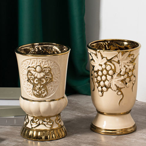 Gold tabletop ceramic decoration wedding centerpiece porcelain vase embossed luxury ceramic flower vases for home decor