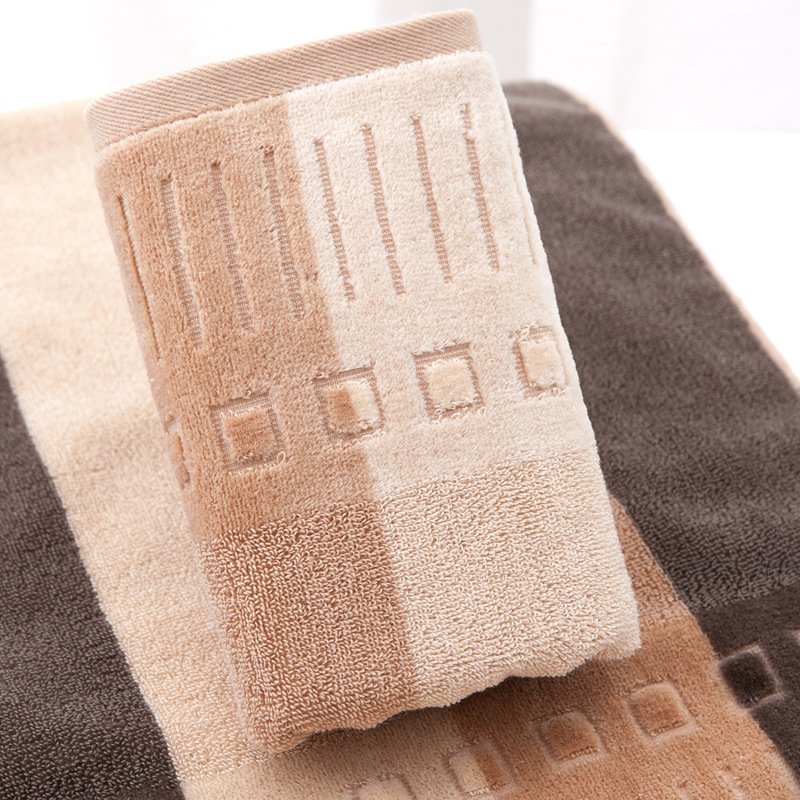 Experience the Luxury of Pure Cotton with This Sustainable Plain Weave Bath Towel Set