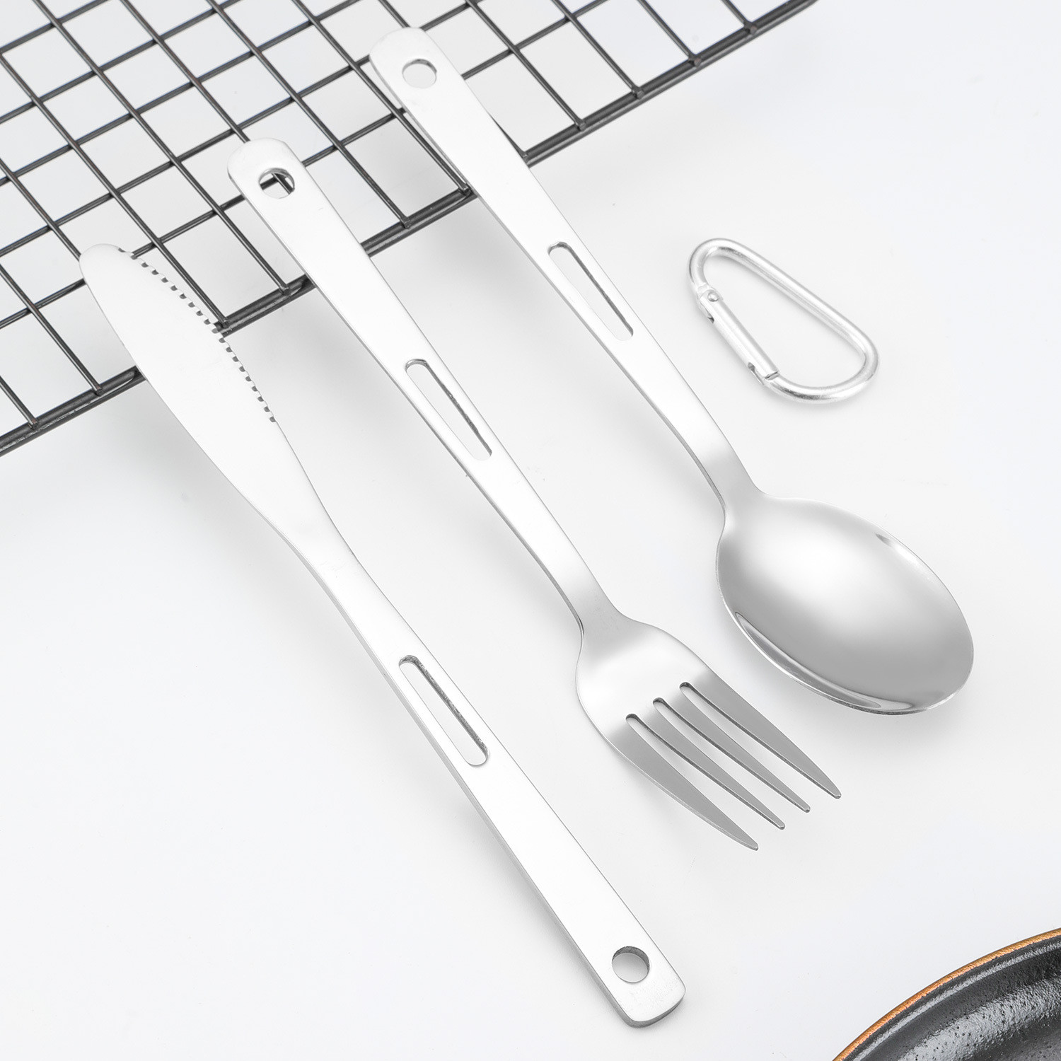 Lightweight And Durable Stainless Steel Cutlery Set For Outdoor Dining