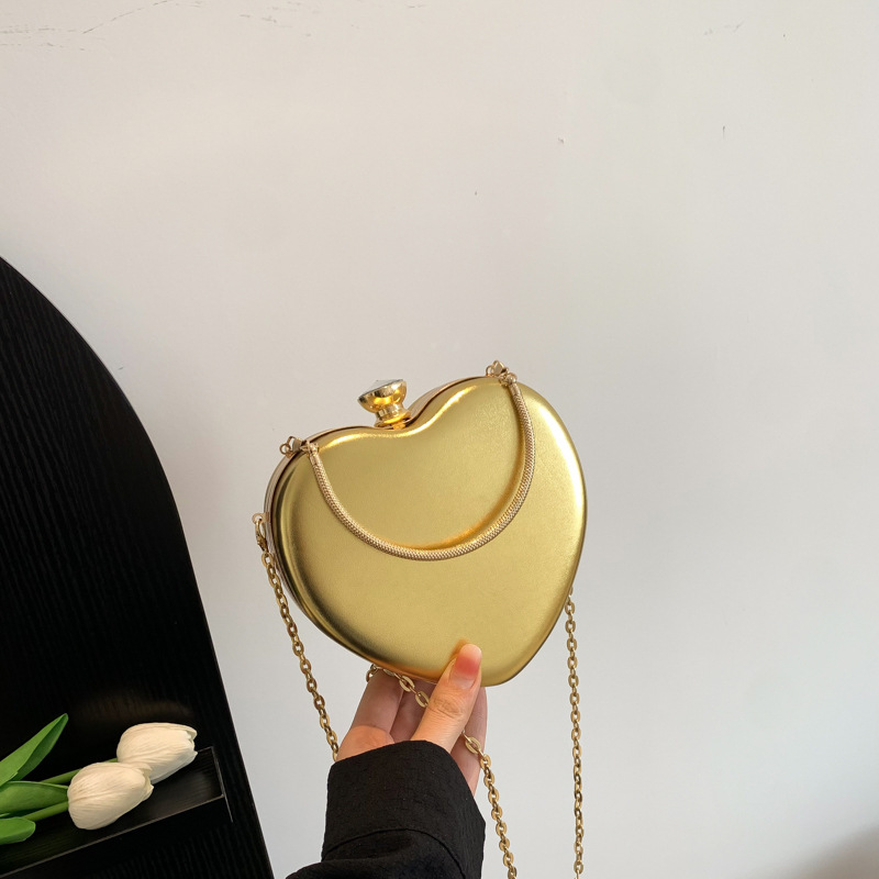 Letter Pattern Heart Shaped Chain Ladies' Handbags 2024 Luxury for Fashionable Women