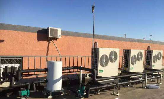 4.5 - 20 KW Low Ambient Temperature Heat Pump Freestanding Installation