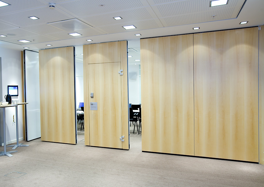 Customized Commercial Office Partition Wall / MDF Folding Acoustic Meeting Room Dividers