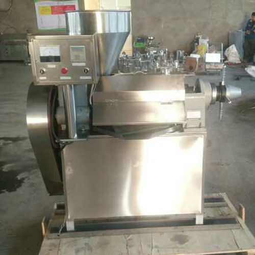 8kg/Hr 50hz Coconut Oil Extraction Machine , 3KW Walnut Oil Press Machine Cashew