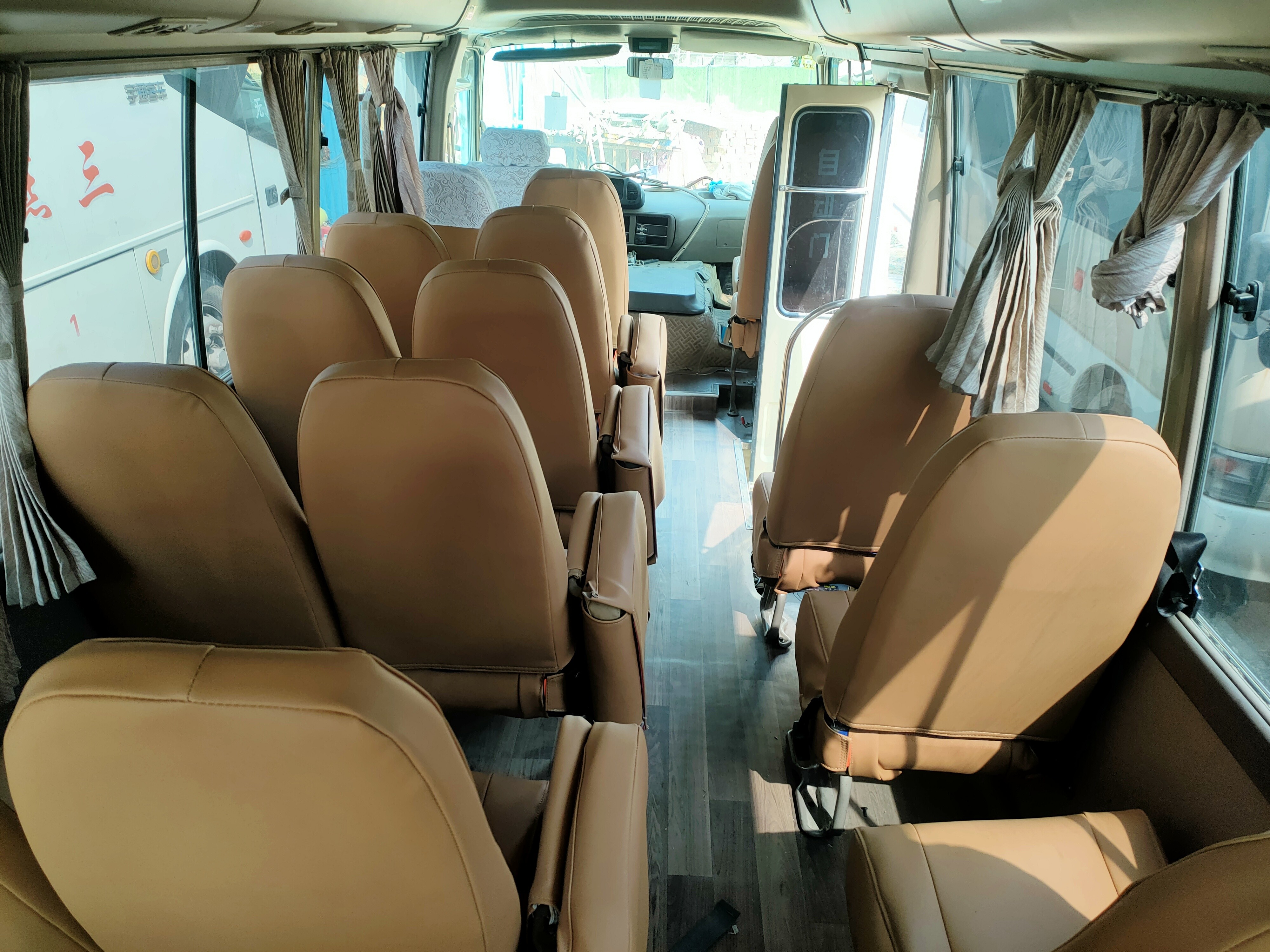 Toyota Van Second Hand Used Coaster Bus 30seats Diesel Engine 14B 15B 1HZ 2016-2020
