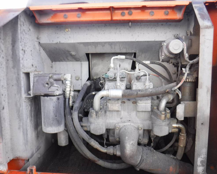 20 Ton Excavator Hitachi Zaxis 200 Used for Digging Projects Machine Weight 19800 KG