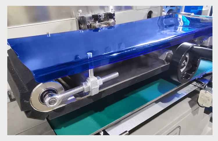 POF Film Shrink Wrapping Machine 5.5KW Noodle Cup Packaging Machine