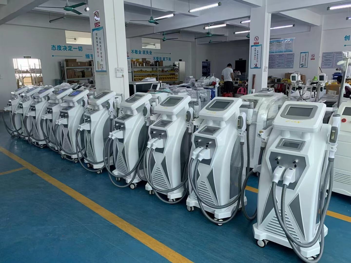 OPT SHR ND Yag Laser Beauty Machine RF Radio Frequency Skin Tightening Equipment