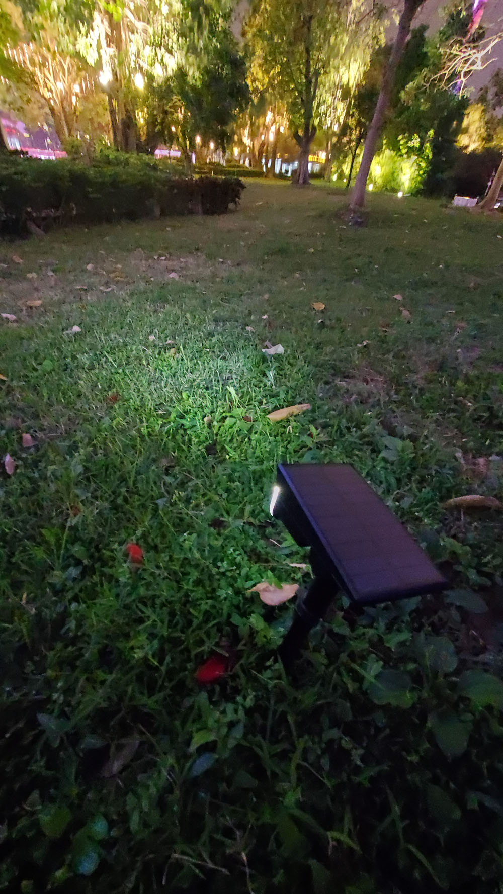 1.5W LED Solar Landscape Spotlights