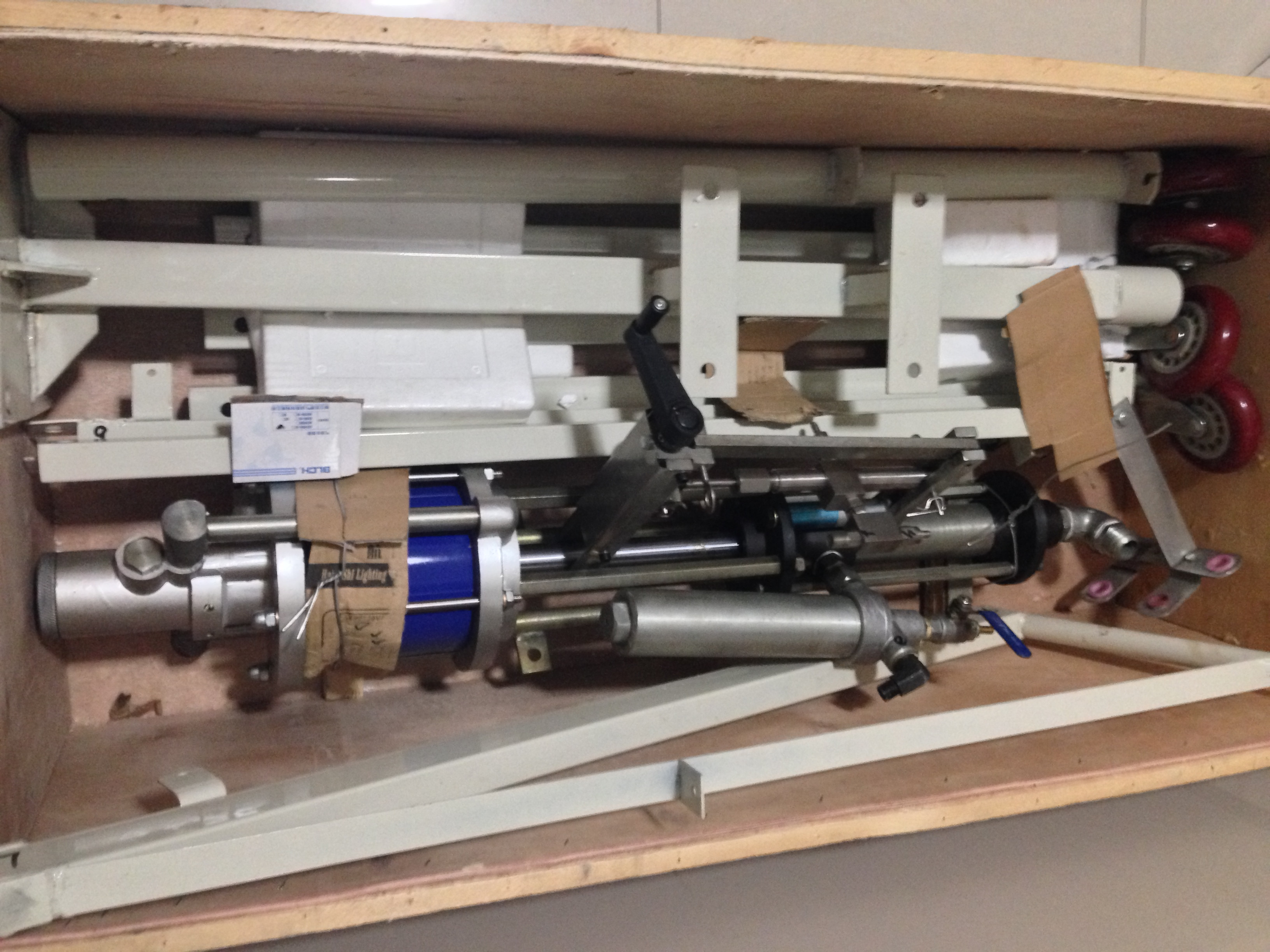 resin spray gun with fiber chopper