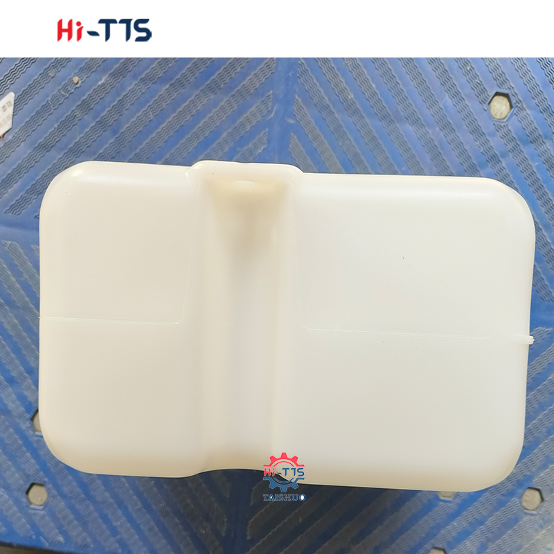 Truck Parts Expansion Tank R215-9 R225-9 11N8-41071 For Radiator Water Tank