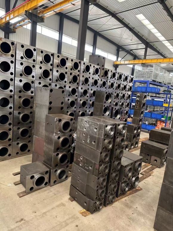 Hydraulic Excavator Breaker Parts Front Head Cylinder Back Head