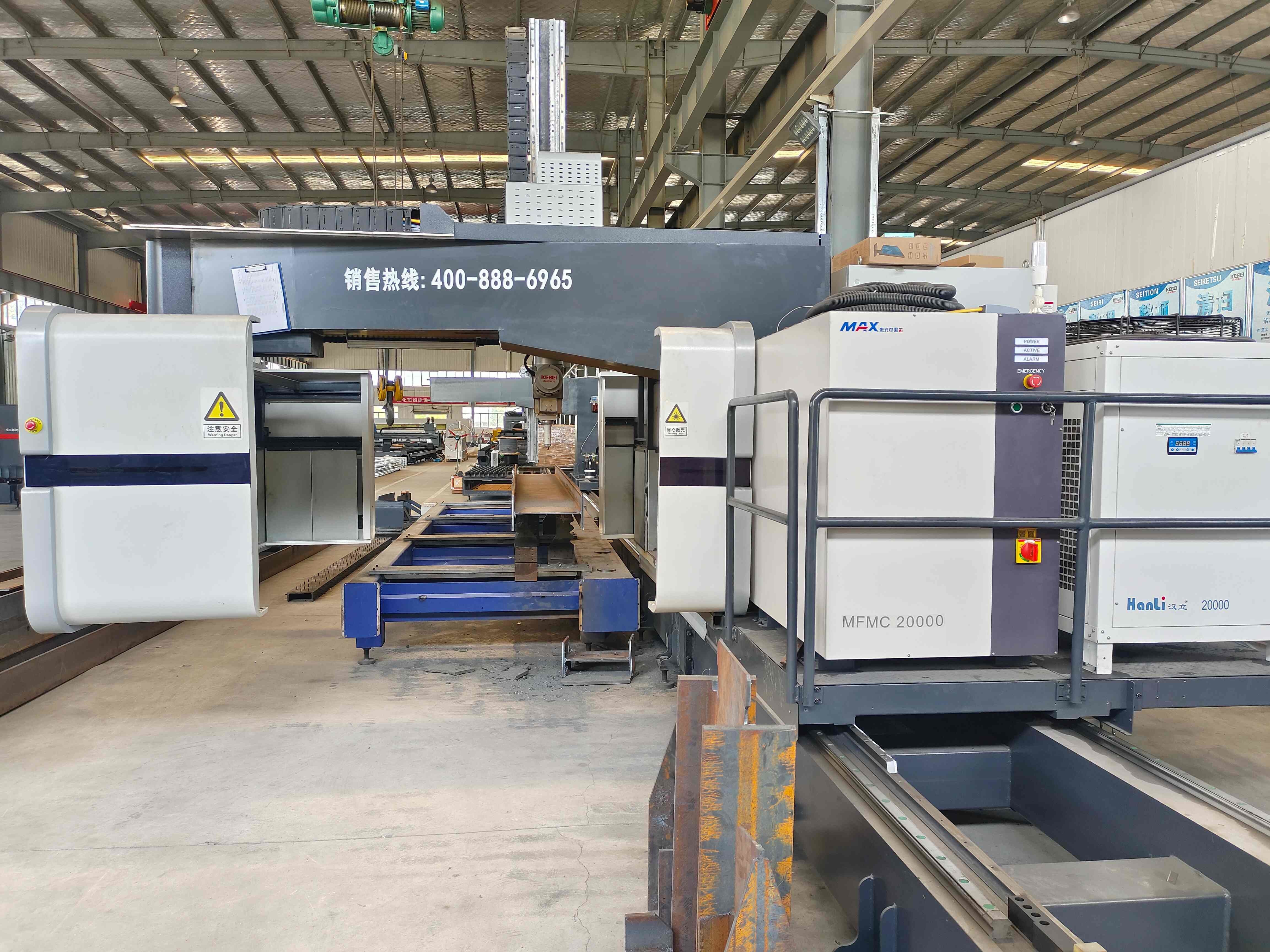 Water Cooling Mode Fiber Laser Cutting Machine For Carbon Steel / Stainless Steel / Aluminum / Copper Applicable Materials