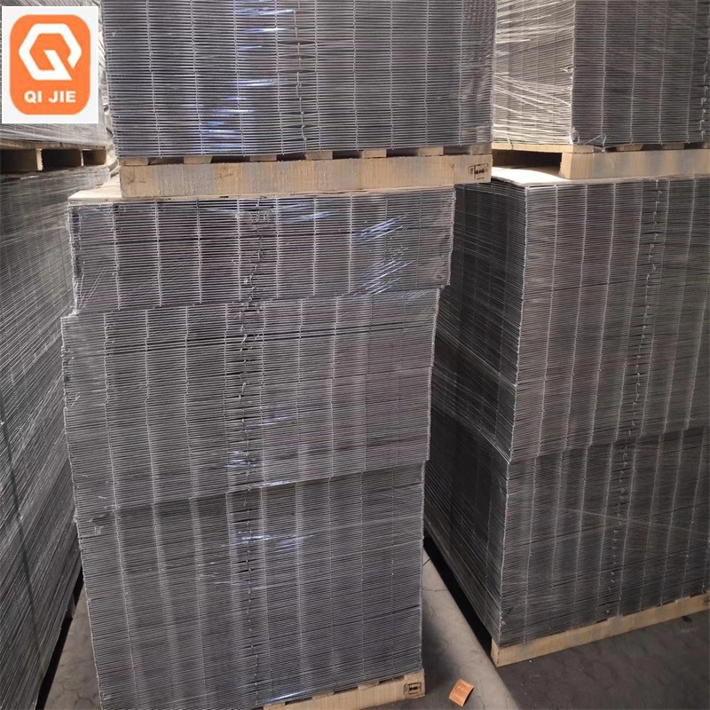Customized Size Hot Galvanized Iron Roll Welded Wire Mesh for Farm