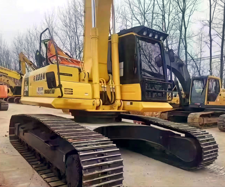 24 Ton Used Komatsu PC240 Excavator in Shanghai with Original Hydraulic Performance