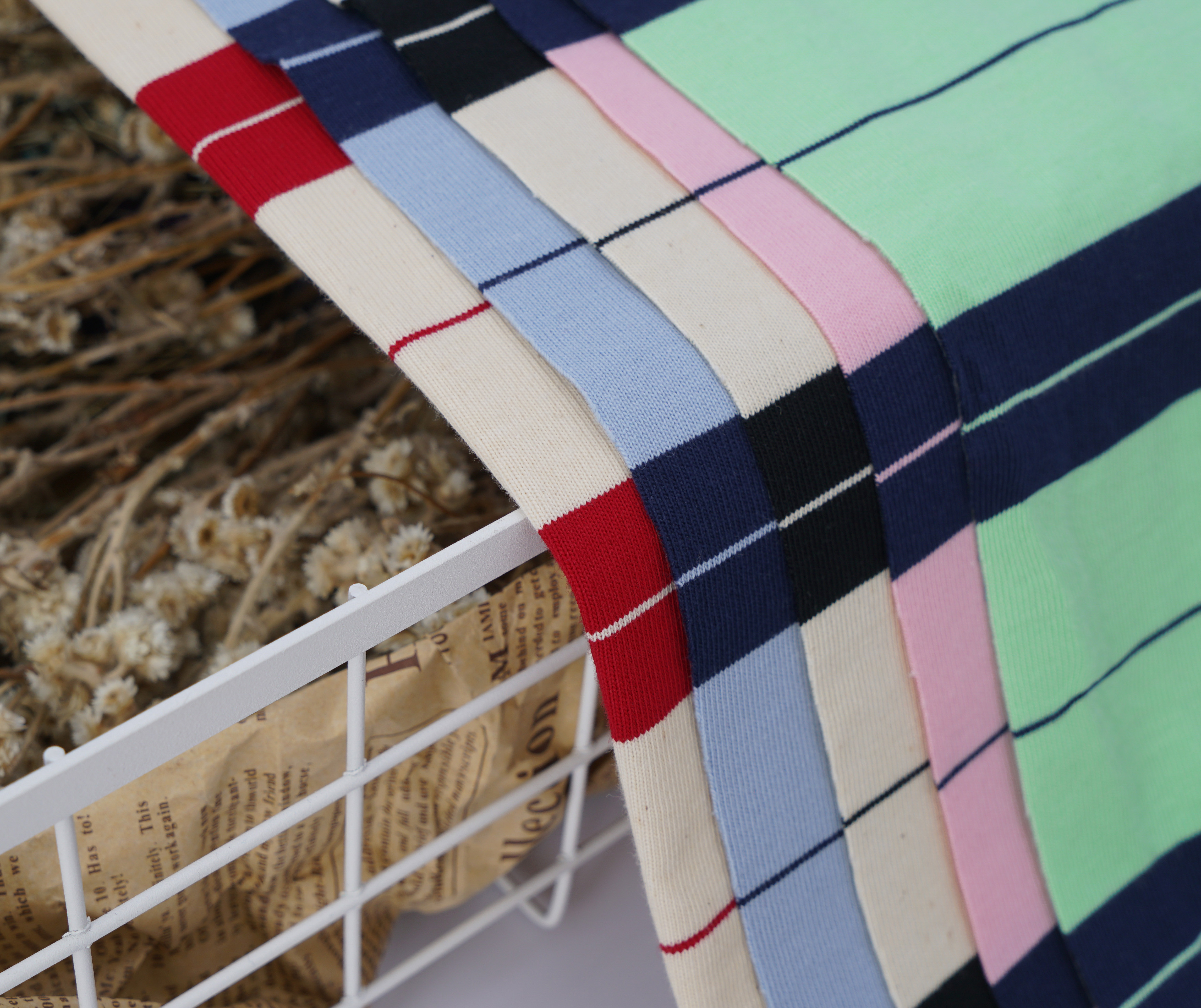 Soft And Breathable And Durable Breathable Striped Cotton Fabric For Long-Sleeved Shirt