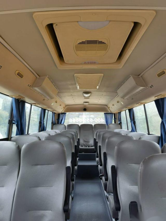 Used Yutong Bus 29 Seats Tour Bus Steel Chassis Front Engine Euro III Left Steering