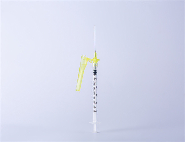 Sterile Medical Disposable Safety Syringe With Safety Needle 16G-30G FDA51K