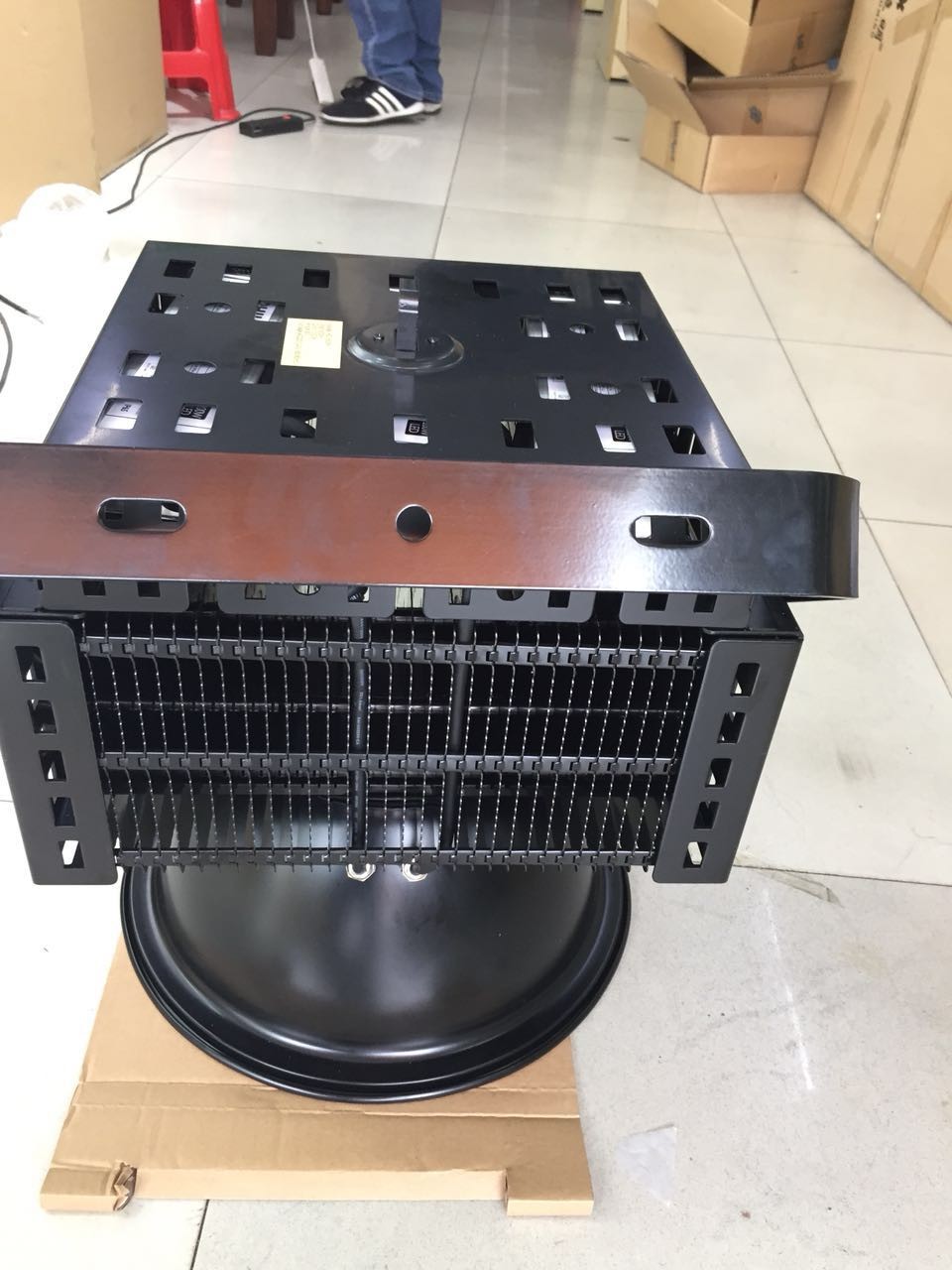 100lm / W 70 - 200w Led Highbay Light Save Engery For Parking Lot