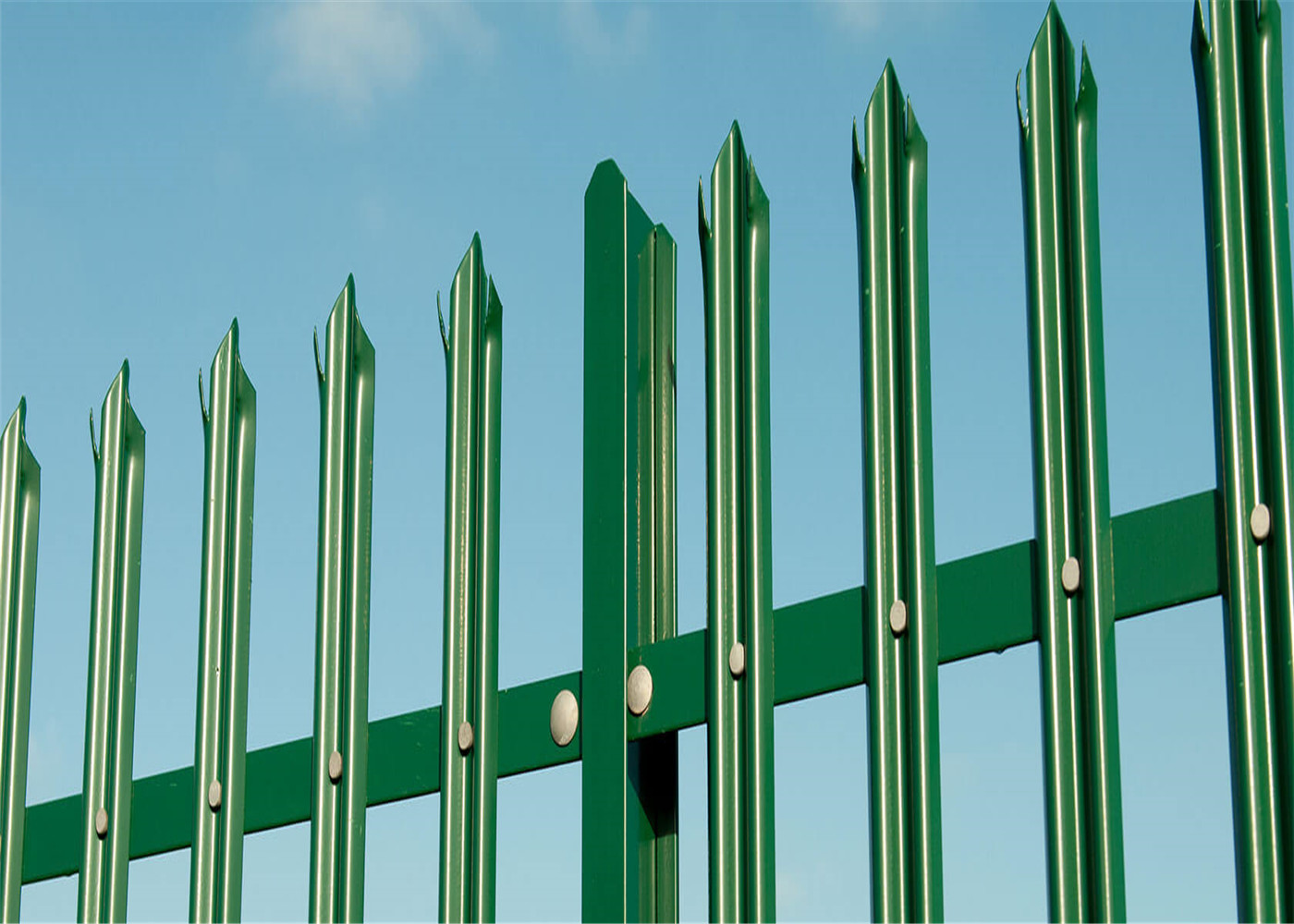 Palisade Fencing Vehicle Gates