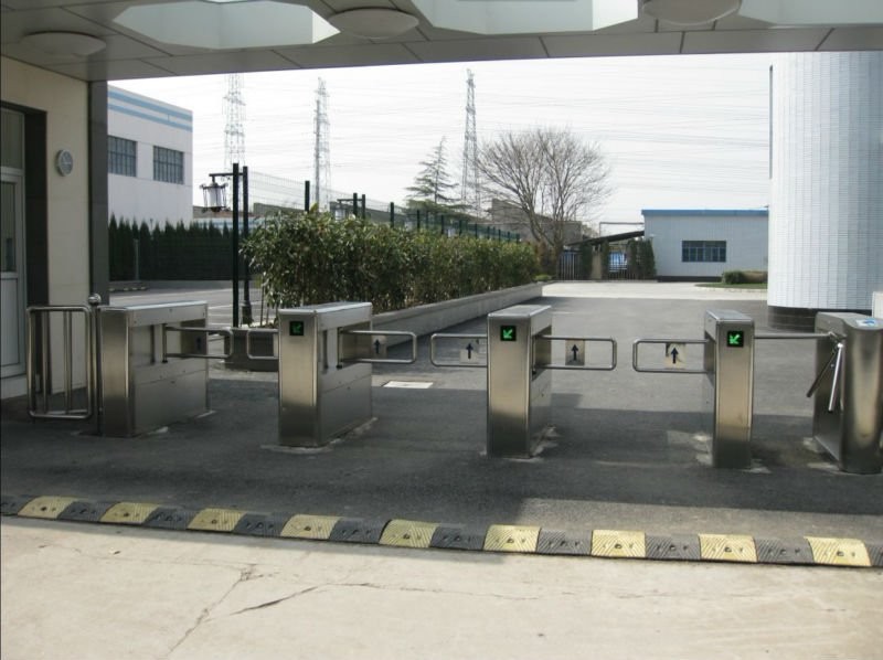 Safety Double Side Pedestrian Swing Gate With Infrared Sensors
