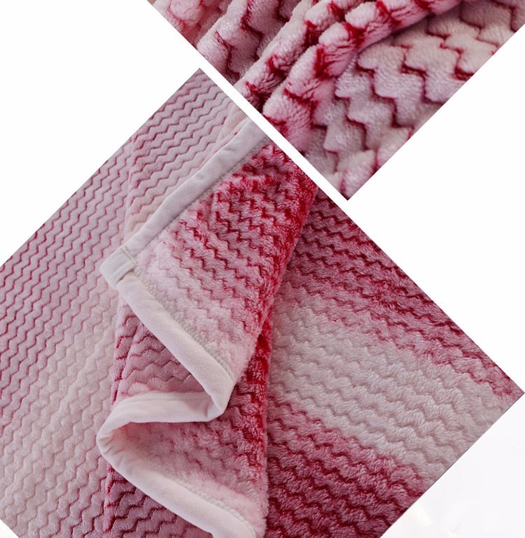 Luxury Solid Color Flannel Bed Blanket , Thick Reversible Flannel Blank Anti - Static