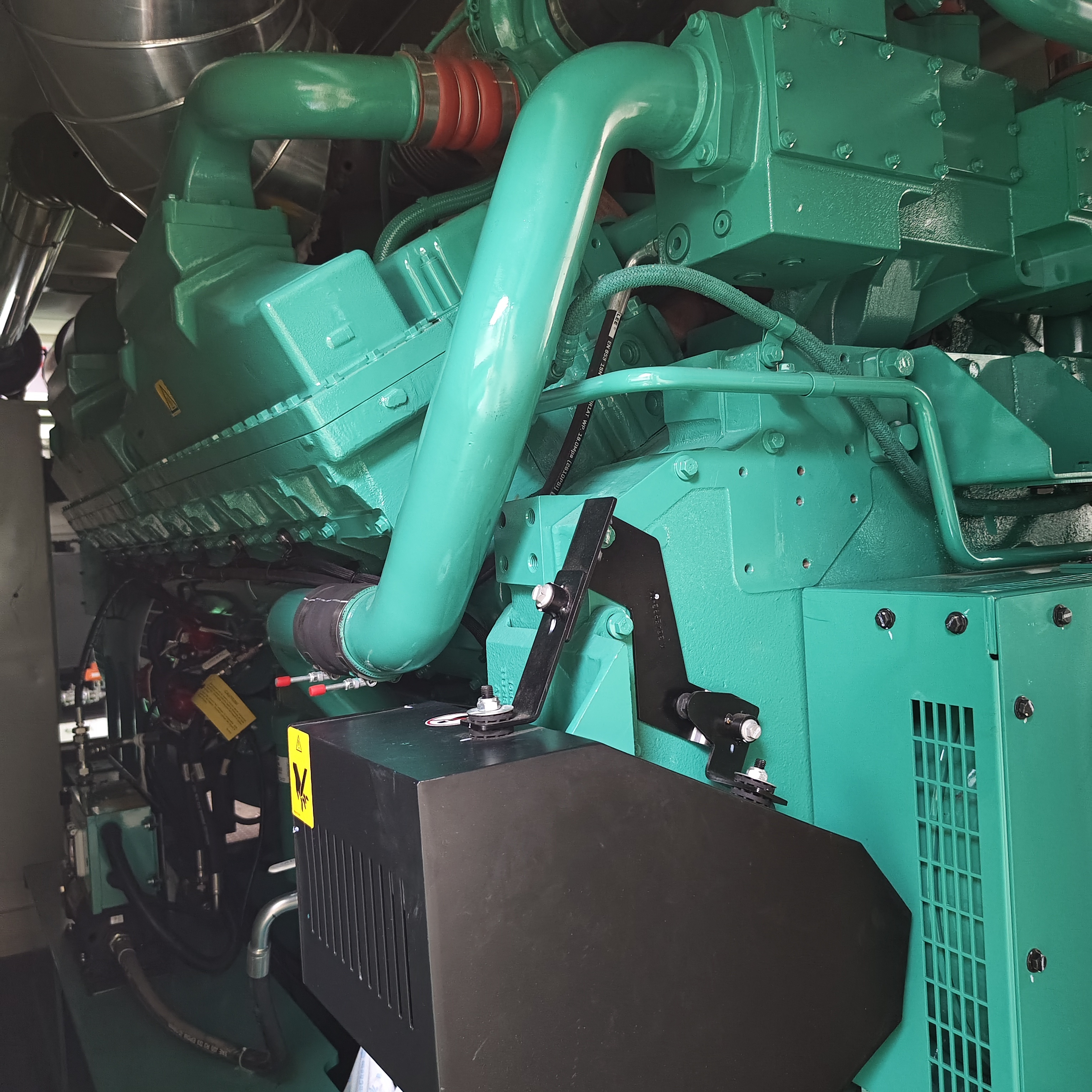 SHX 1100kva Quiet Diesel Generator C1100 D5 With Cummins Engine For Data Centre Reliable Power Supply
