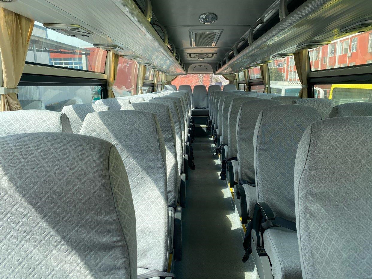 Yuchai Engine Second Hand Yutong Bus Long Transport 49 Seater Passenger