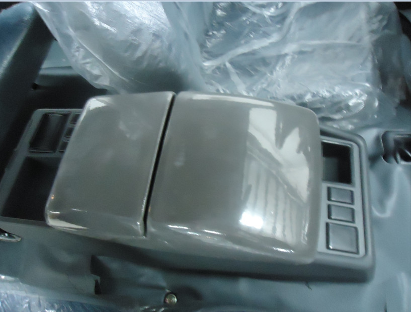 High Bearing Capacity Luxurious White Mini Bus Van With Air Bag