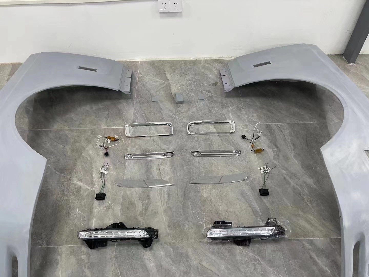 2004 - 2012 Car Body Kits Resin Fibre Rolls Royce Phantom Widebody 2013 Model
