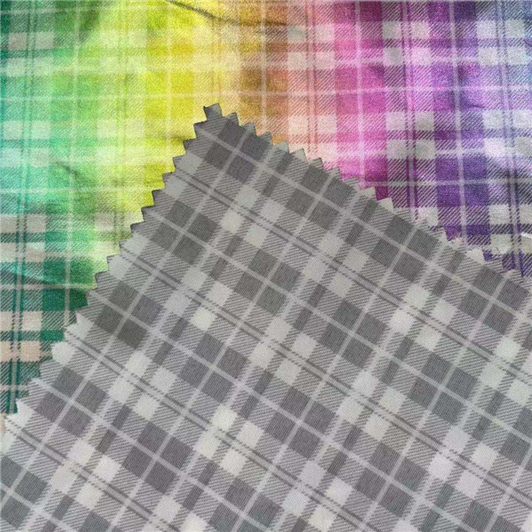 100% Polyester Yarn-Dyed Foiled Wind Breaker Fabric 50D*50D 80gsm 150CM Water-Proof