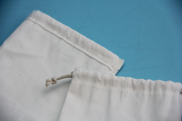 Lightweight 8oz Packaging Drawstring Bag White Color Black Logo Printing