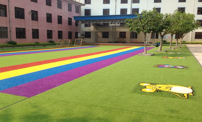 Rainbow Plastic Kids Blue Artificial Grass Carpet Mat For Kindergarten Play Area