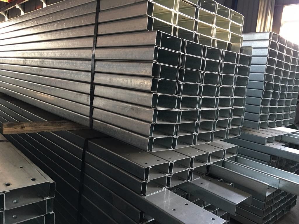 Lightweight Galvanized C / Z Purlins , Hot Rolled Metal Building Purlins