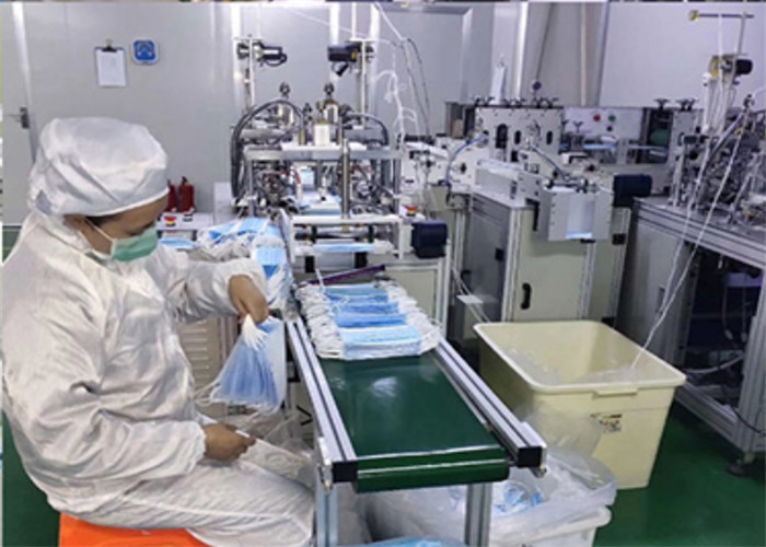 Surgical Disposable Mask Making Machine , 3 Ply Non Woven Mask Making Equipment