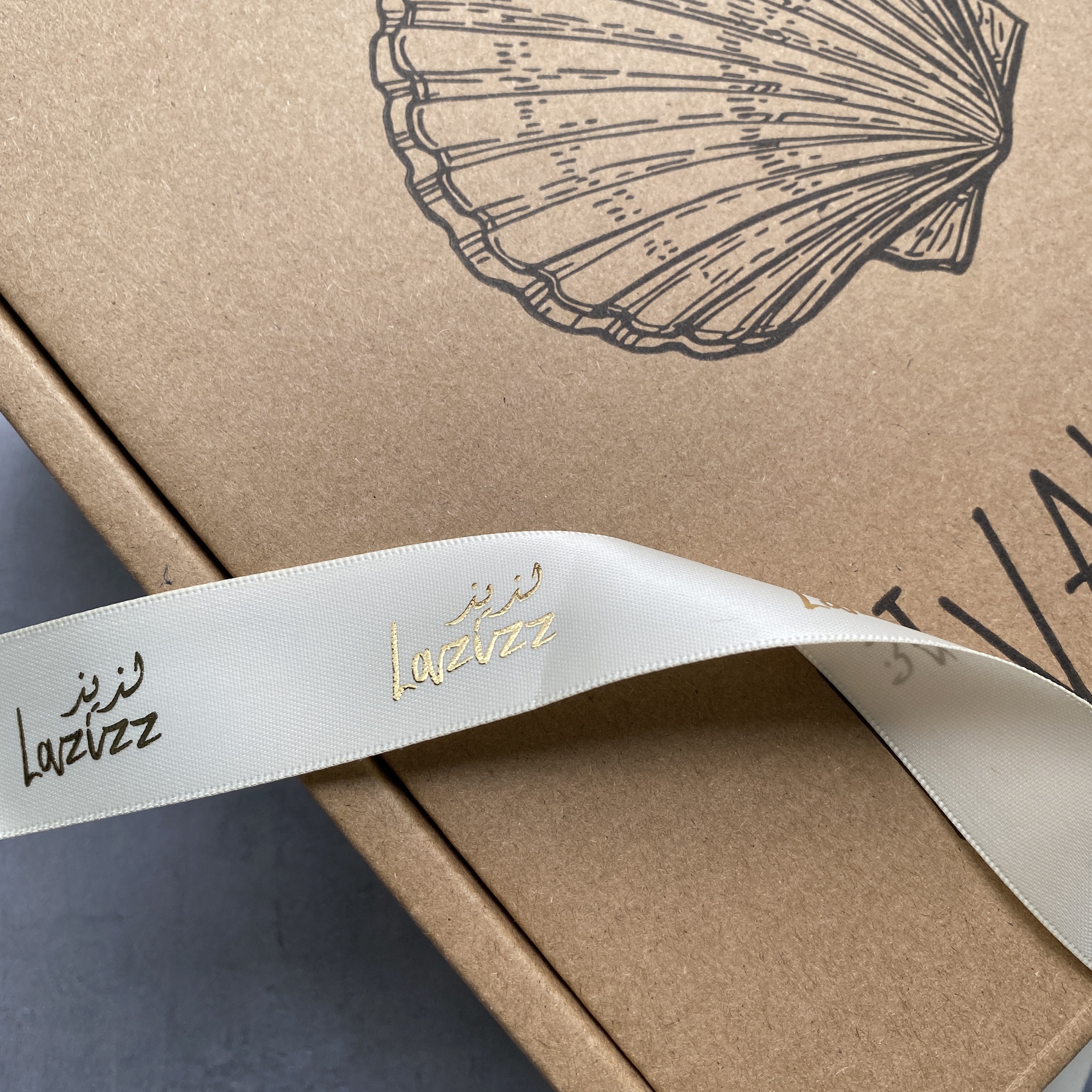 Luxury Gift Wrapping Customized 3D Gold Foil Embossed Printed With Logo Custom Satin Ribbon
