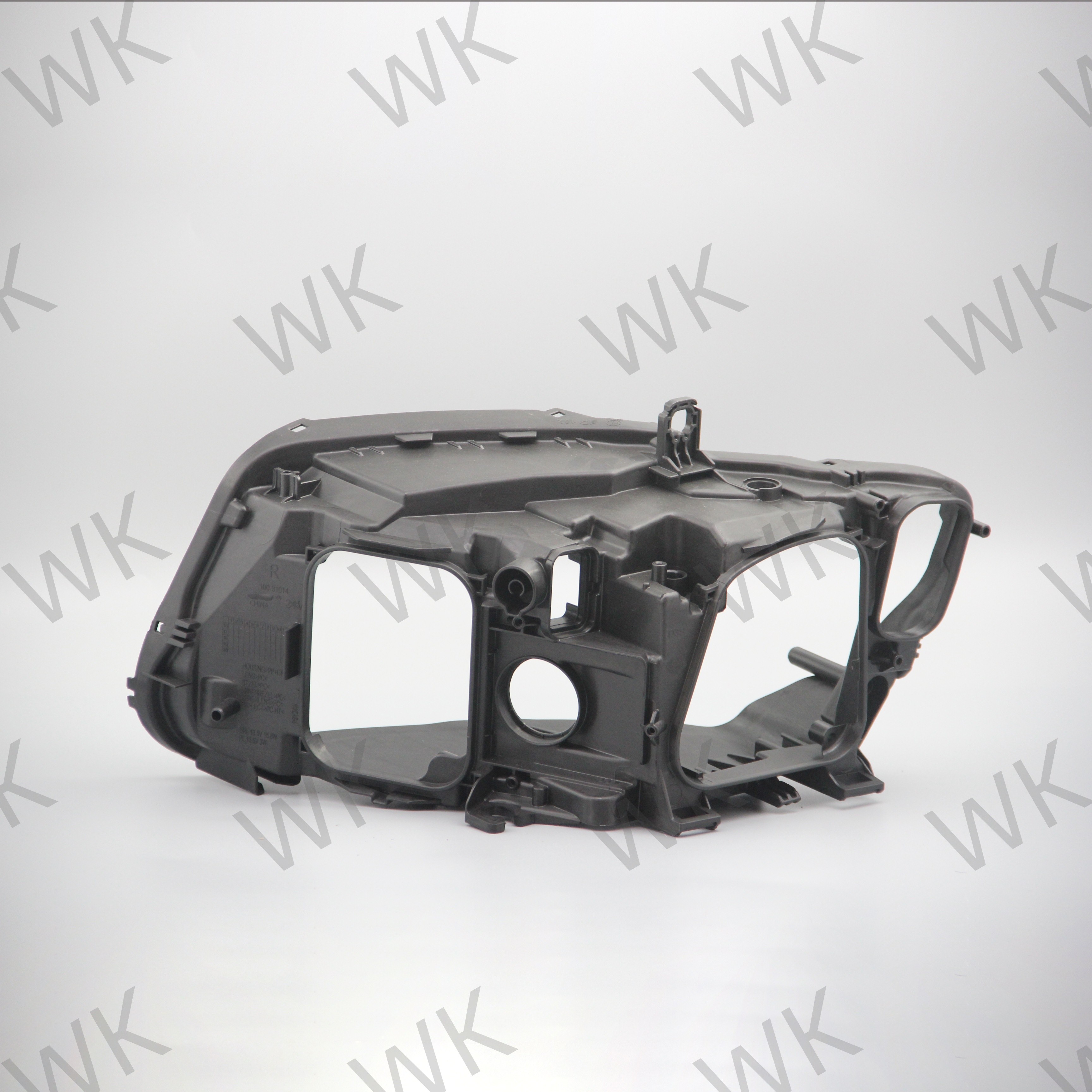 2013 - 2018 Audi Q5 Headlight Housing For Replace / Repair All New Condition