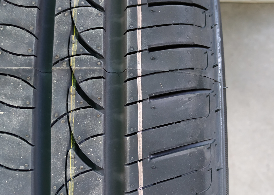 205/55R16 91V PCR Tires , Radial Tires For Classic Cars Symmetric Tread Pattern