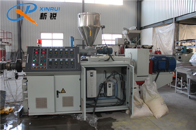 PVC Powder Materials Extrusion Plastic Shower Room Waterproof Bar Production Line