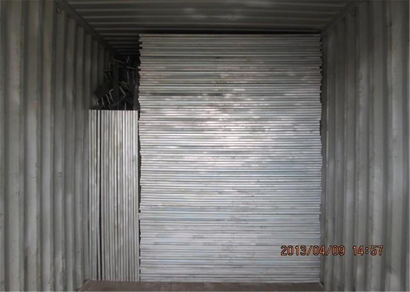 H6’/1830mm*W9.5’/2900mm tubing 1"/25mm *2.0mm thick with middle brace 3/4"/ 20mm *1.0mm temporary construction fence