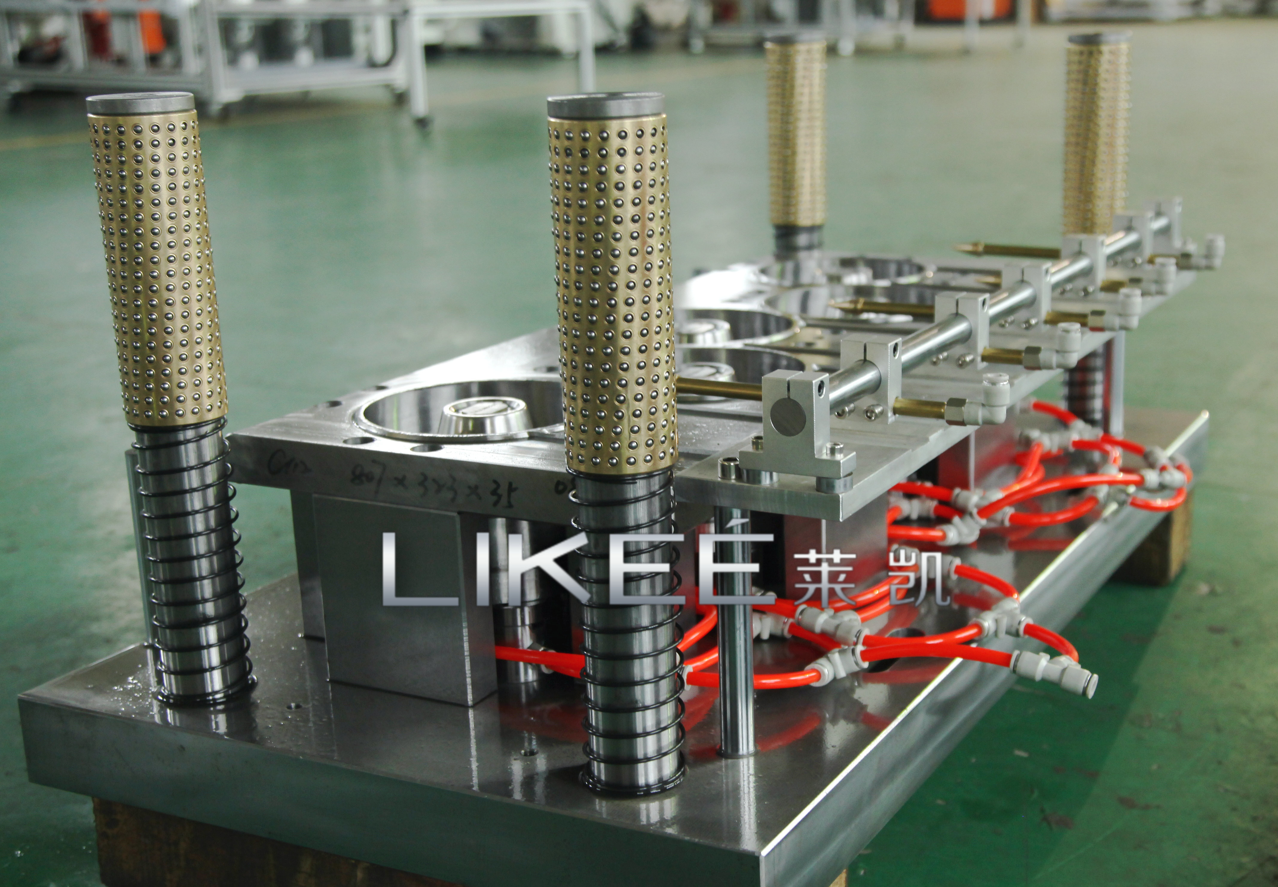 L Rim Cr12 Aluminum Foil Container Mould Voccume Heat Treatment