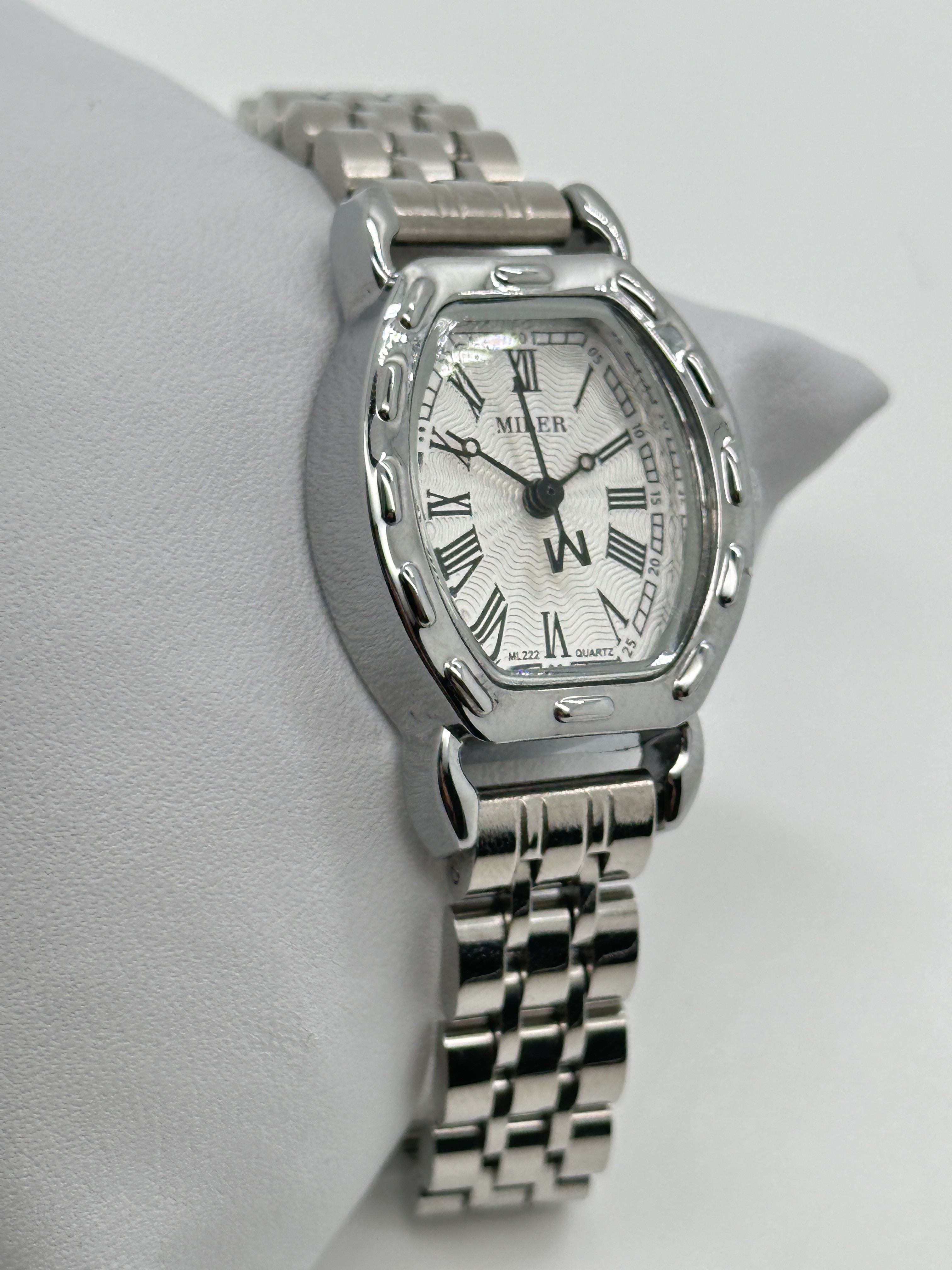 Womens Stainless Steel Strap Watch Quartz Watch With Deployment Buckle Date Display