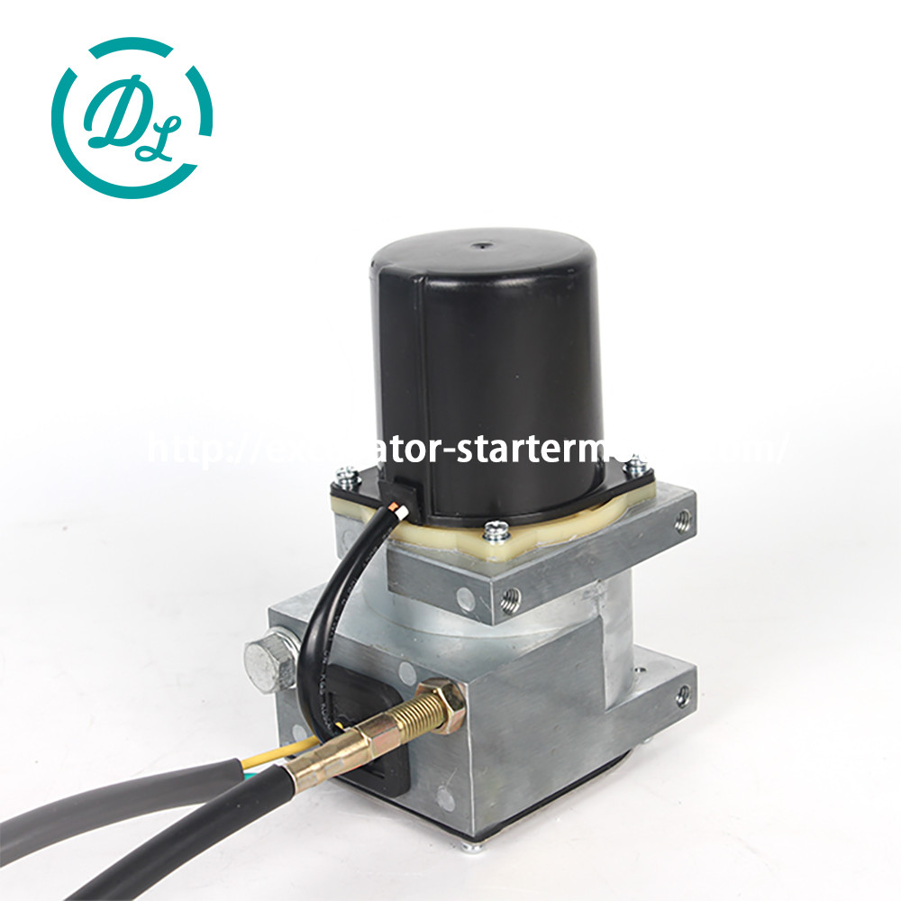 OEM 21EN-32200 21EN-32240 11E9-62010 Hyundai R130-5 Throttle Motor