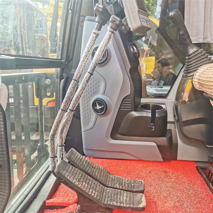 Middle 13 Ton Used Sany SY135 Excavator with ISUZU Engine and 0.53m3 Bucket Capacity