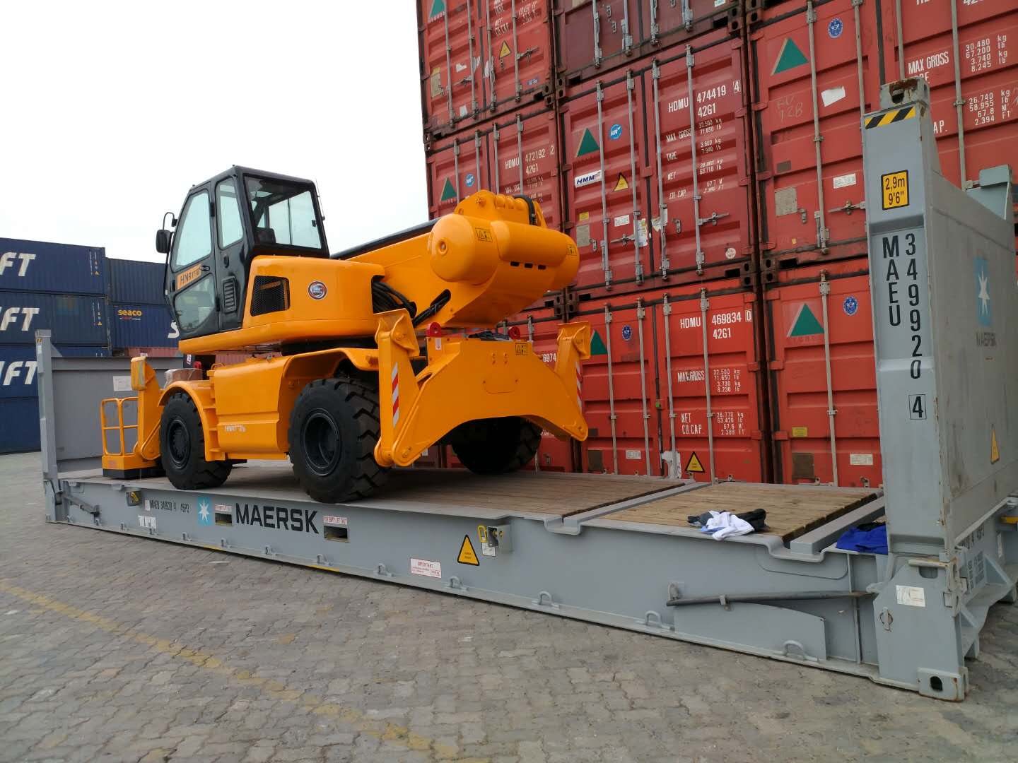 7Ton Articulating Telescopic Handler Forklift with Rotator and Diesel Power Source